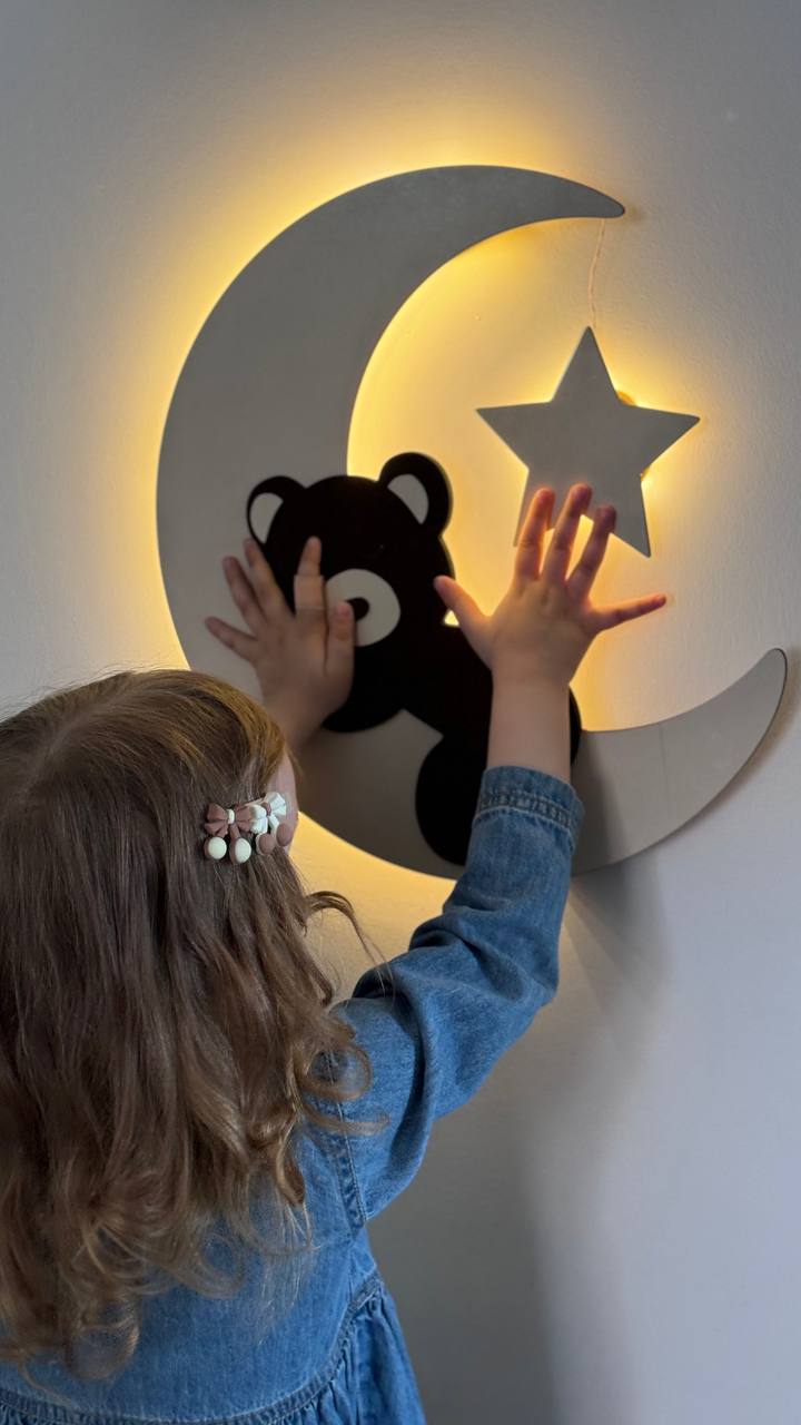 Светильник из дерева "Мишка на луне"