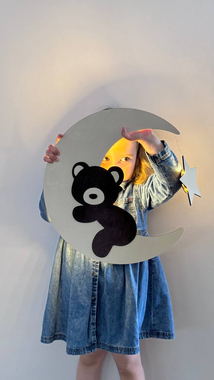 Светильник из дерева "Мишка на луне"